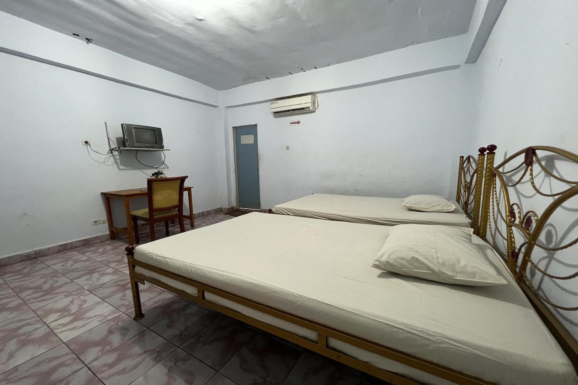 Oyo 91757 Surya Hotelneartaman Anggrek Pkk Watansoppeng Lalabata Exterior photo